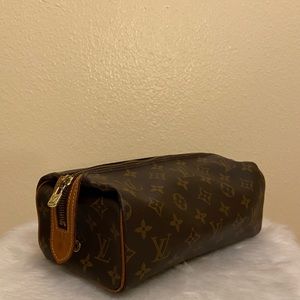 Firm price (RARE) Cosmetic pouch